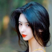 短剧演员张语棠