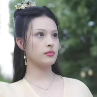 短剧演员潘里冰