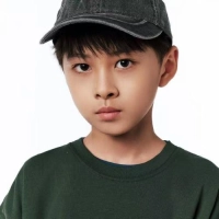 短剧演员丁梓航