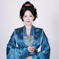 短剧演员李乐以