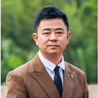 短剧演员余红君