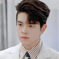 短剧演员李庚希