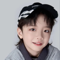 短剧演员李易恒