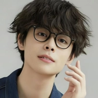 短剧演员朱自扬