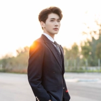 短剧演员李一庆