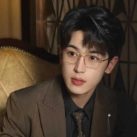 短剧演员李若洵