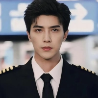 短剧演员李柏言