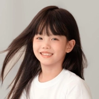 短剧演员李烁晴