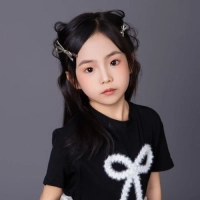 短剧演员小七月