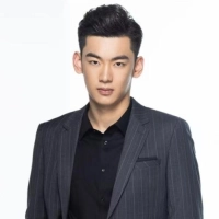 短剧演员王逸群