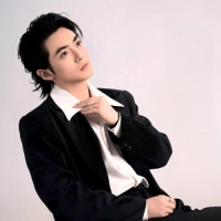 短剧演员周健飞