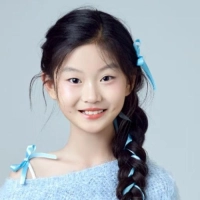 短剧演员巩奕彤