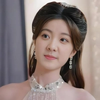 短剧演员曾靖灵