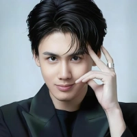 短剧演员张凯瑜