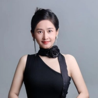 短剧演员何籽妍