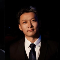 短剧演员何建雄