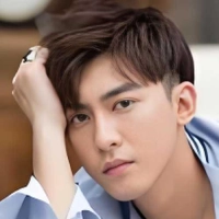 短剧演员李柏谊