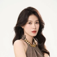 短剧演员郑文君