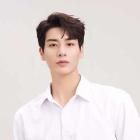 短剧演员艾泓辰