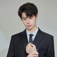 短剧演员张甜诚