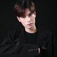 短剧演员李卓杰