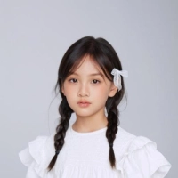 短剧演员龙佩和（香香）