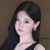 短剧演员李卓雨佳