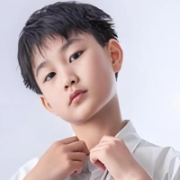 短剧演员李向鸿宇