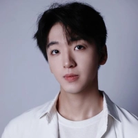 短剧演员荣先林