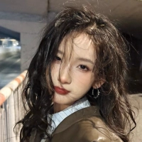 短剧演员李洁雅