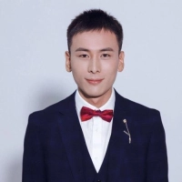 短剧演员靳光正