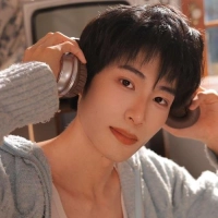 短剧演员邱梓航