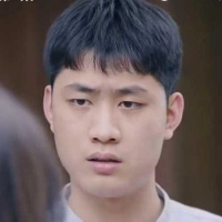 短剧演员张臻礼