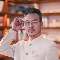 短剧演员张振荣