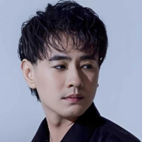 短剧演员杨新荣