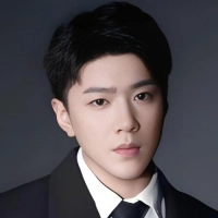 短剧演员张龙炎