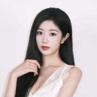 短剧演员罗曼嘉