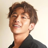 短剧演员李艺铭