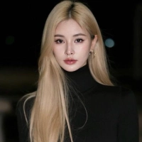 短剧演员闫薇儿