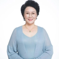 短剧演员梅静冰