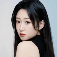 短剧演员李穑圻