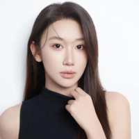 短剧演员李佳凝