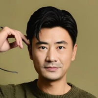 短剧演员李易泽