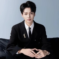 短剧演员卓文华