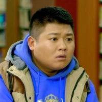 短剧演员李允傲