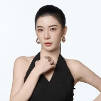 短剧演员朱凌雾