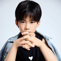 短剧演员鲍俊希