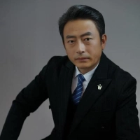 短剧演员岳子龙