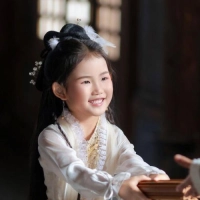 短剧演员敖钰楒