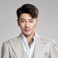 短剧演员谢海青